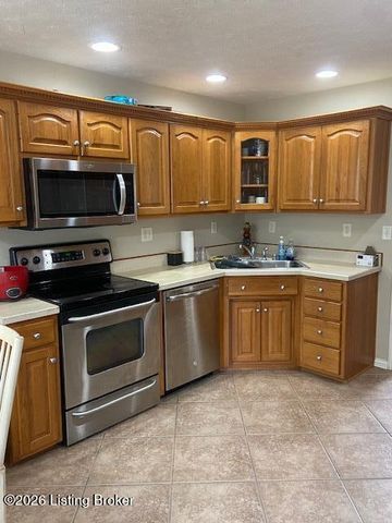 9307 Alex Ct, Louisville, KY 40299