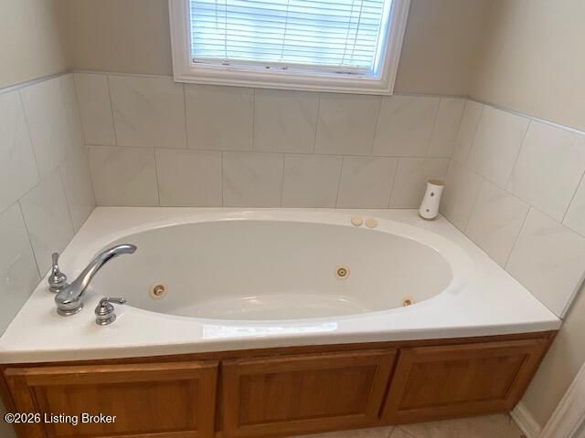 9307 Alex Ct, Louisville, KY 40299