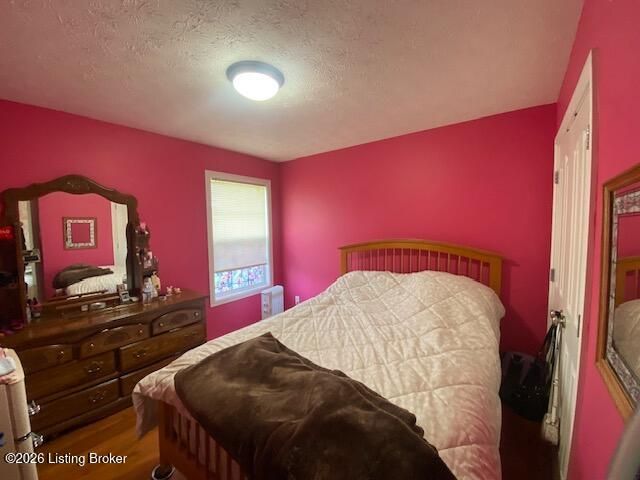 9307 Alex Ct, Louisville, KY 40299