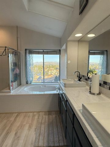 1676 W 11th Ave, Escondido, CA 92029