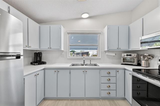1507 E SCHWARTZ BOULEVARD, The Villages, FL 32159
