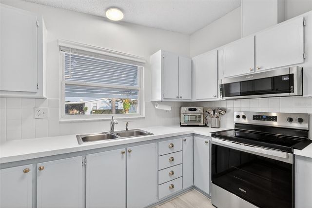 1507 E SCHWARTZ BOULEVARD, The Villages, FL 32159