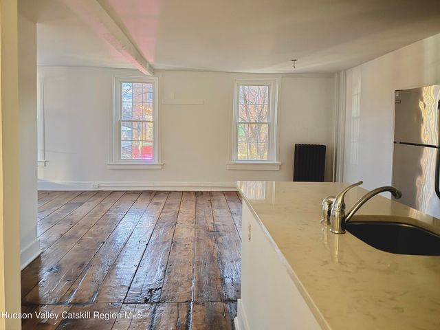 624 Warren Street 2, Hudson, NY 12534