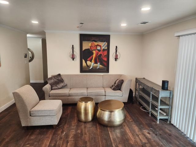 2006 Norman Way, Modesto, CA 95350