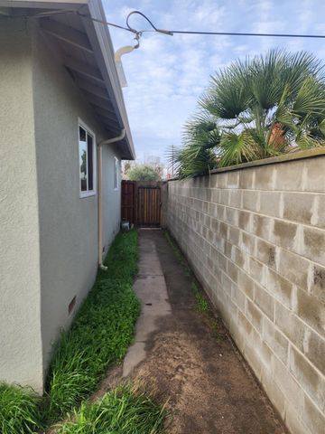 2006 Norman Way, Modesto, CA 95350