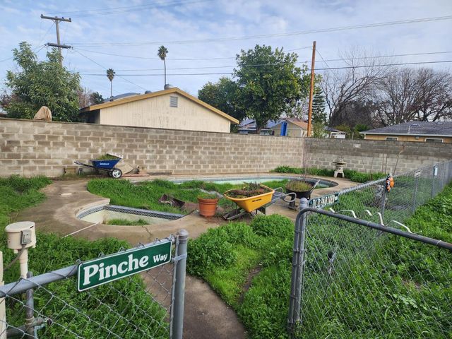 2006 Norman Way, Modesto, CA 95350