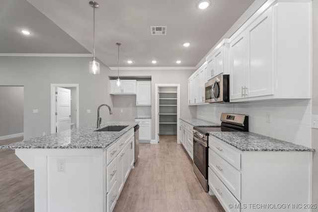 451611 Seminole, Afton, OK 74331