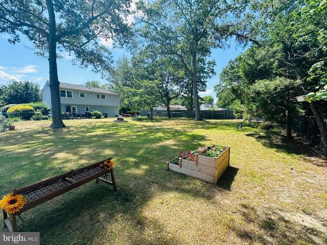 33 COUNTRY CLUB BLVD, Little Egg Harbor Twp, NJ 08087