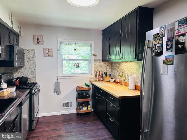 33 COUNTRY CLUB BLVD, Little Egg Harbor Twp, NJ 08087