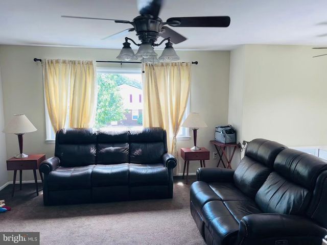 33 COUNTRY CLUB BLVD, Little Egg Harbor Twp, NJ 08087