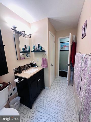 33 COUNTRY CLUB BLVD, Little Egg Harbor Twp, NJ 08087