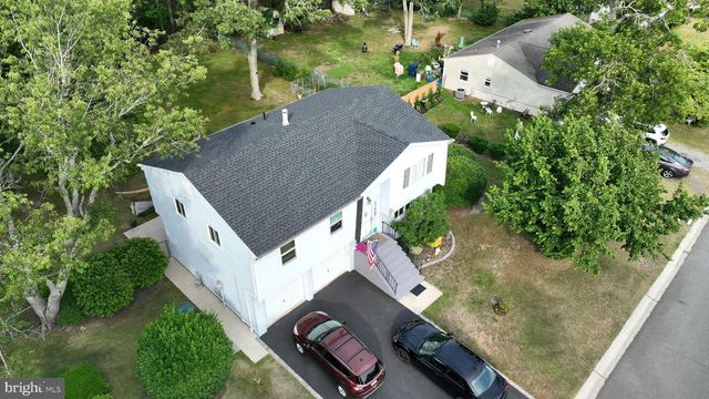 33 COUNTRY CLUB BLVD, Little Egg Harbor Twp, NJ 08087