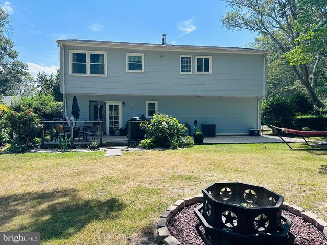 33 COUNTRY CLUB BLVD, Little Egg Harbor Twp, NJ 08087