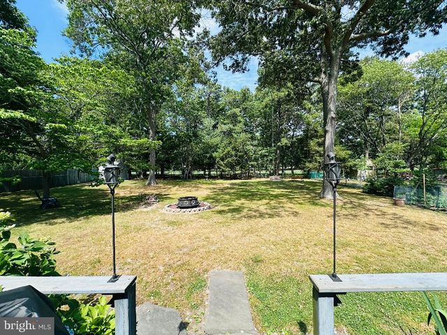 33 COUNTRY CLUB BLVD, Little Egg Harbor Twp, NJ 08087