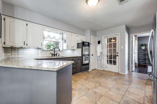 1538 Glenhill Lane, Lewisville, TX 75077