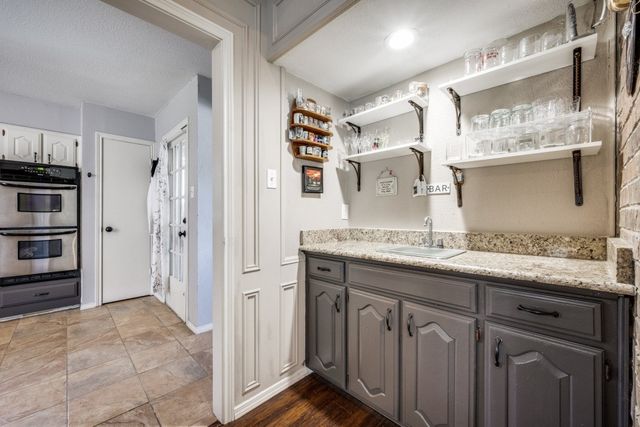 1538 Glenhill Lane, Lewisville, TX 75077