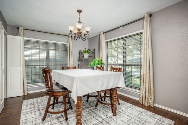 1538 Glenhill Lane, Lewisville, TX 75077