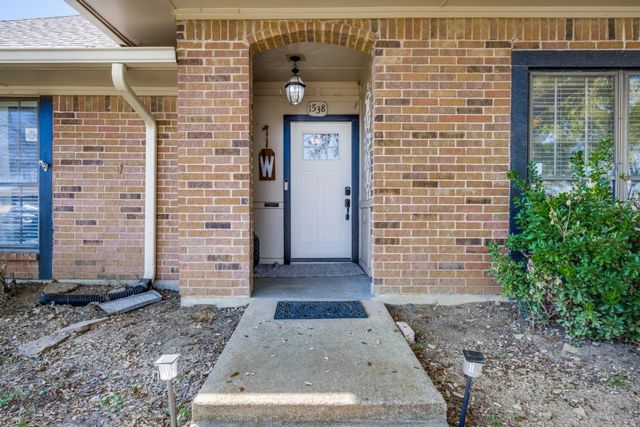 1538 Glenhill Lane, Lewisville, TX 75077