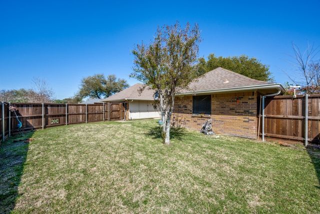 1538 Glenhill Lane, Lewisville, TX 75077