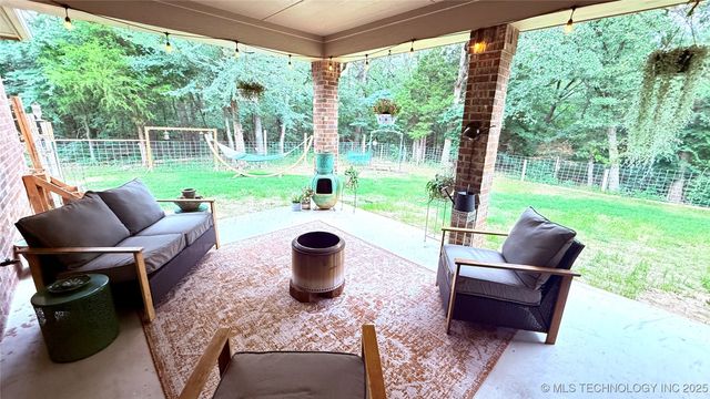11266 Blackjack Oak Circle, Kingston, OK 73439