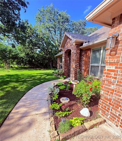 11266 Blackjack Oak Circle, Kingston, OK 73439