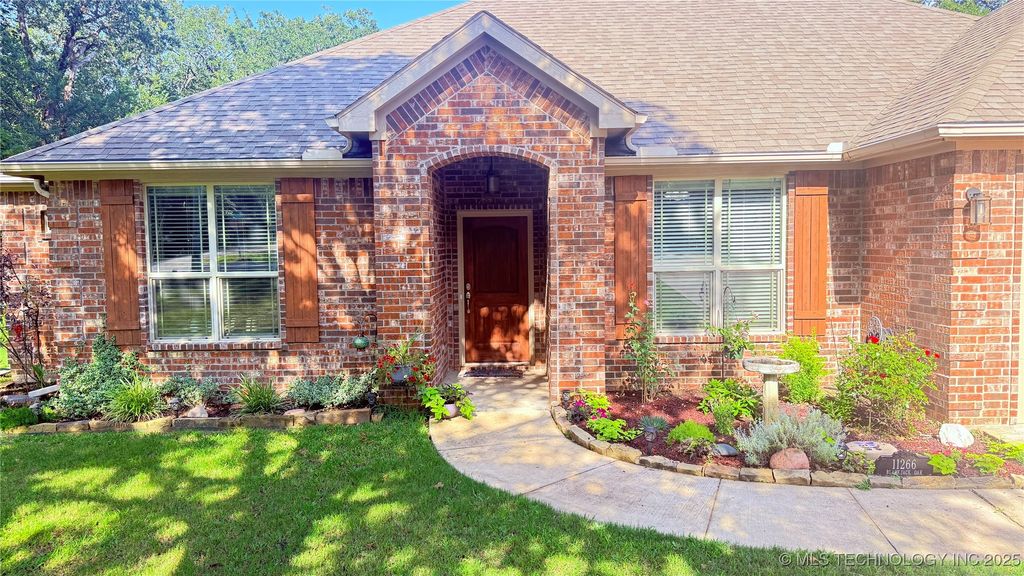 11266 Blackjack Oak Circle, Kingston, OK 73439