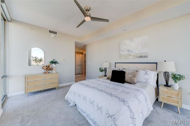 4909 Laclede Avenue 1206, St Louis, MO 63108