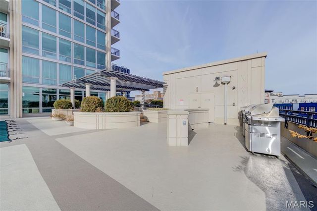 4909 Laclede Avenue 1206, St Louis, MO 63108