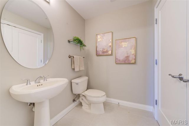 4909 Laclede Avenue 1206, St Louis, MO 63108