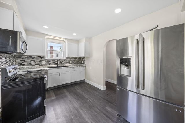 1676 E Lakeview Avenue, Columbus, OH 43224