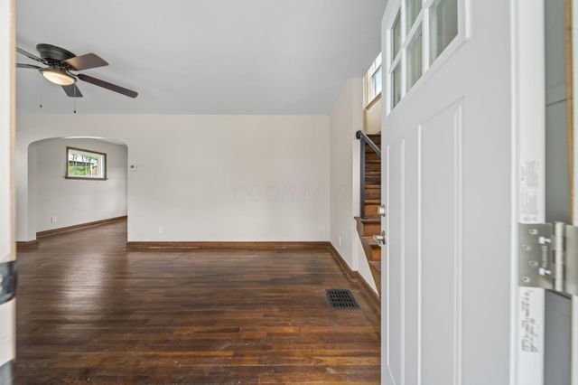 1676 E Lakeview Avenue, Columbus, OH 43224