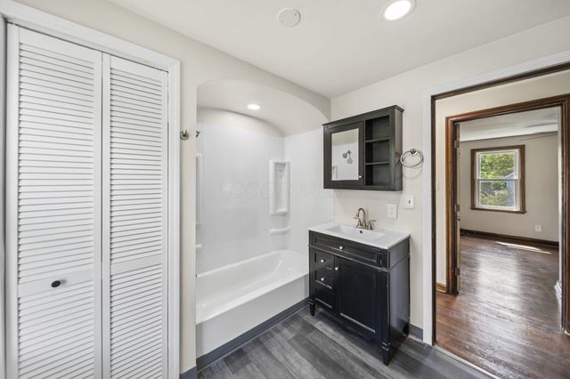 1676 E Lakeview Avenue, Columbus, OH 43224