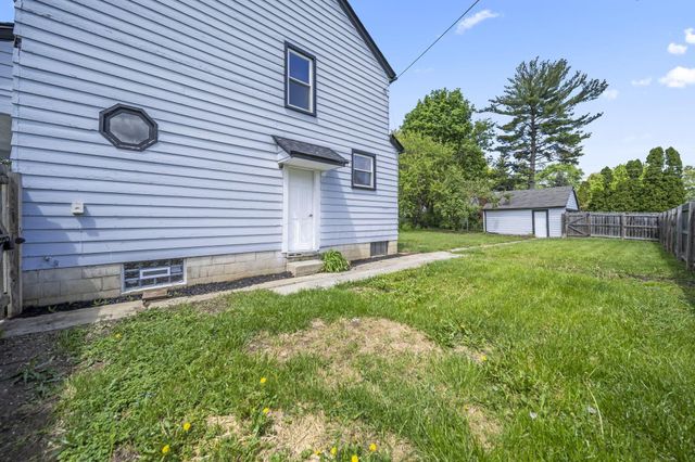 1676 E Lakeview Avenue, Columbus, OH 43224