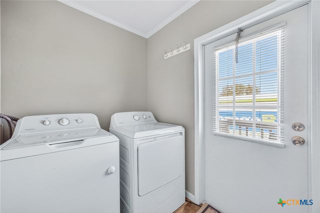 2041 County Road 240, Gonzales, TX 78629