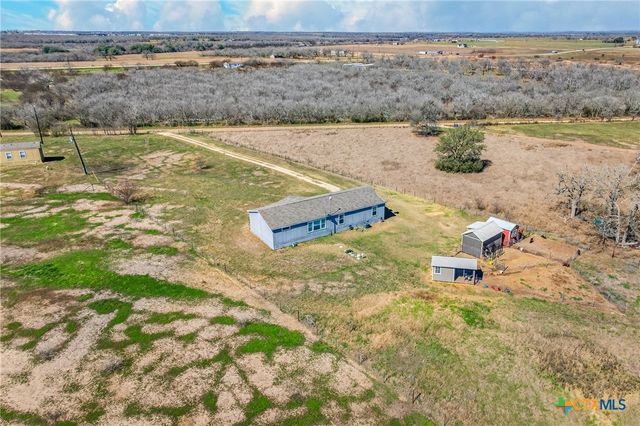 2041 County Road 240, Gonzales, TX 78629
