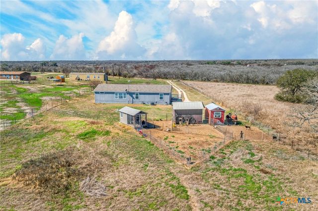 2041 County Road 240, Gonzales, TX 78629