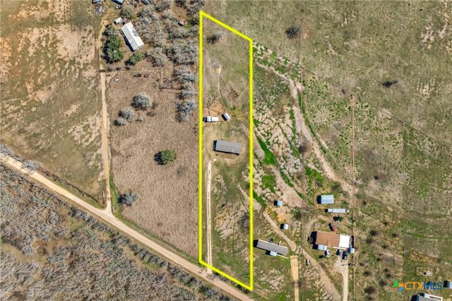 2041 County Road 240, Gonzales, TX 78629