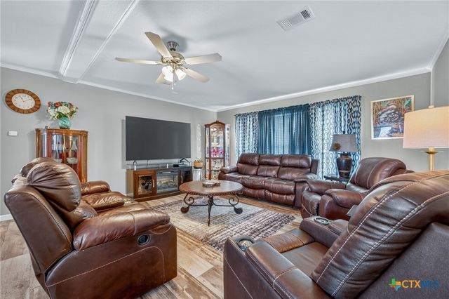 2041 County Road 240, Gonzales, TX 78629