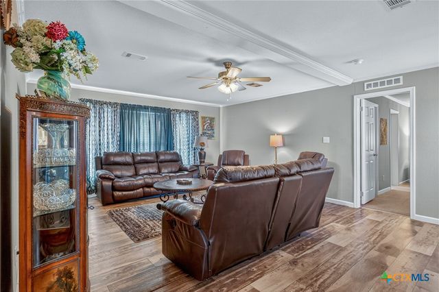 2041 County Road 240, Gonzales, TX 78629