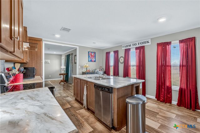 2041 County Road 240, Gonzales, TX 78629