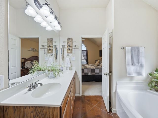 2106 Ridgewood Drive, Bridgeport, TX 76426