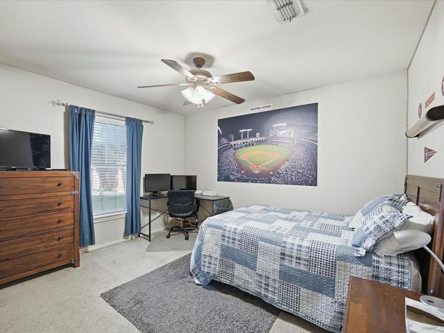 2106 Ridgewood Drive, Bridgeport, TX 76426