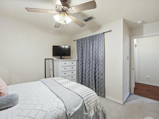 2106 Ridgewood Drive, Bridgeport, TX 76426
