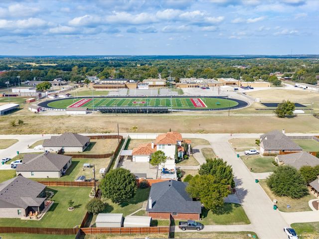 2106 Ridgewood Drive, Bridgeport, TX 76426