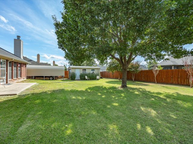 2106 Ridgewood Drive, Bridgeport, TX 76426
