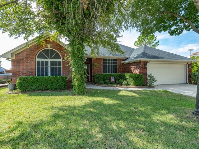 2106 Ridgewood Drive, Bridgeport, TX 76426
