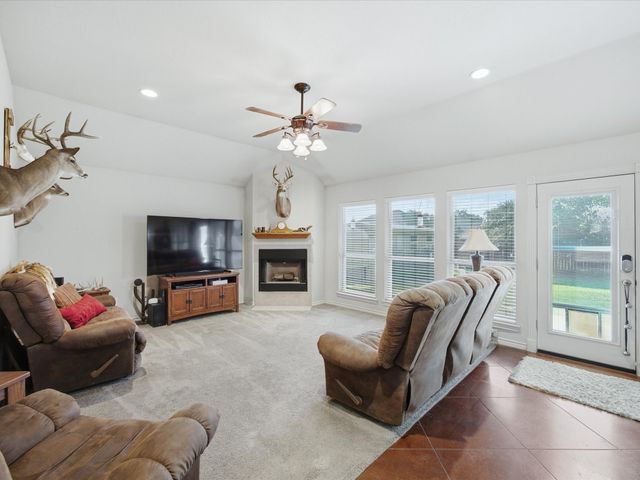 2106 Ridgewood Drive, Bridgeport, TX 76426