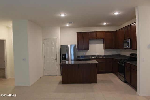288 W Tropical Drive, Casa Grande, AZ 85122