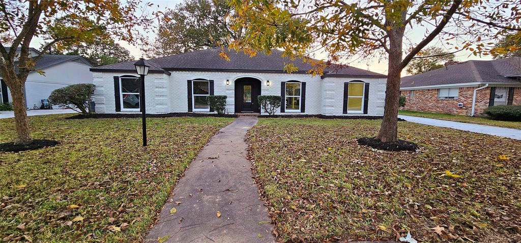 18630 Prince William Lane, Houston, TX 77058