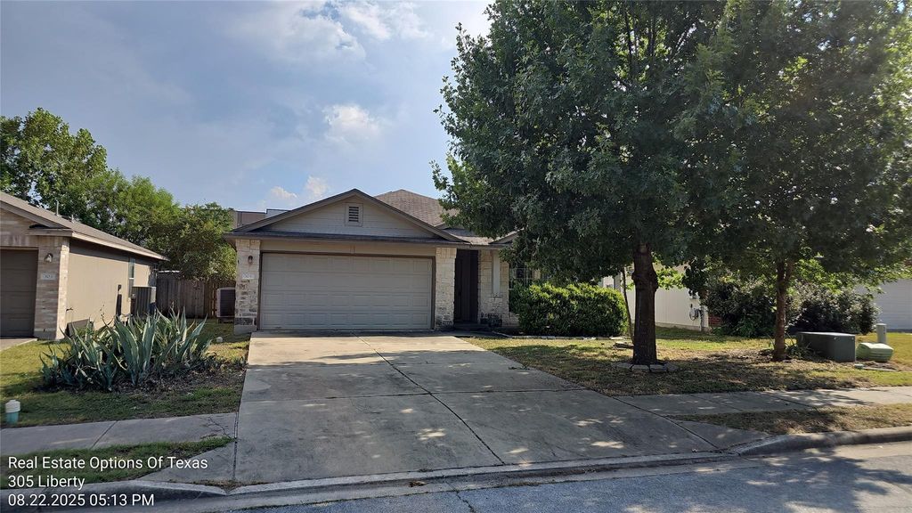 305 Liberty ST, Hutto, TX 78634